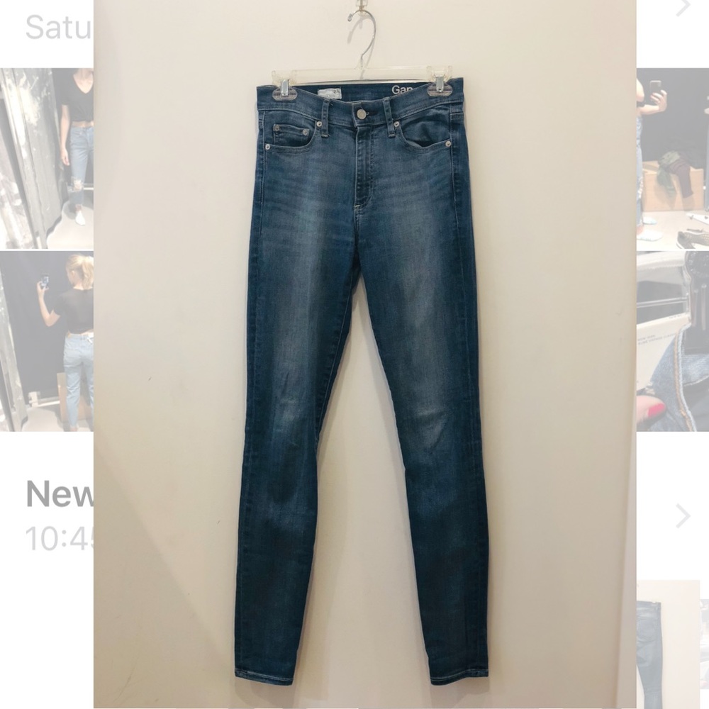 Gap HighRise True Skinny Jean 27L